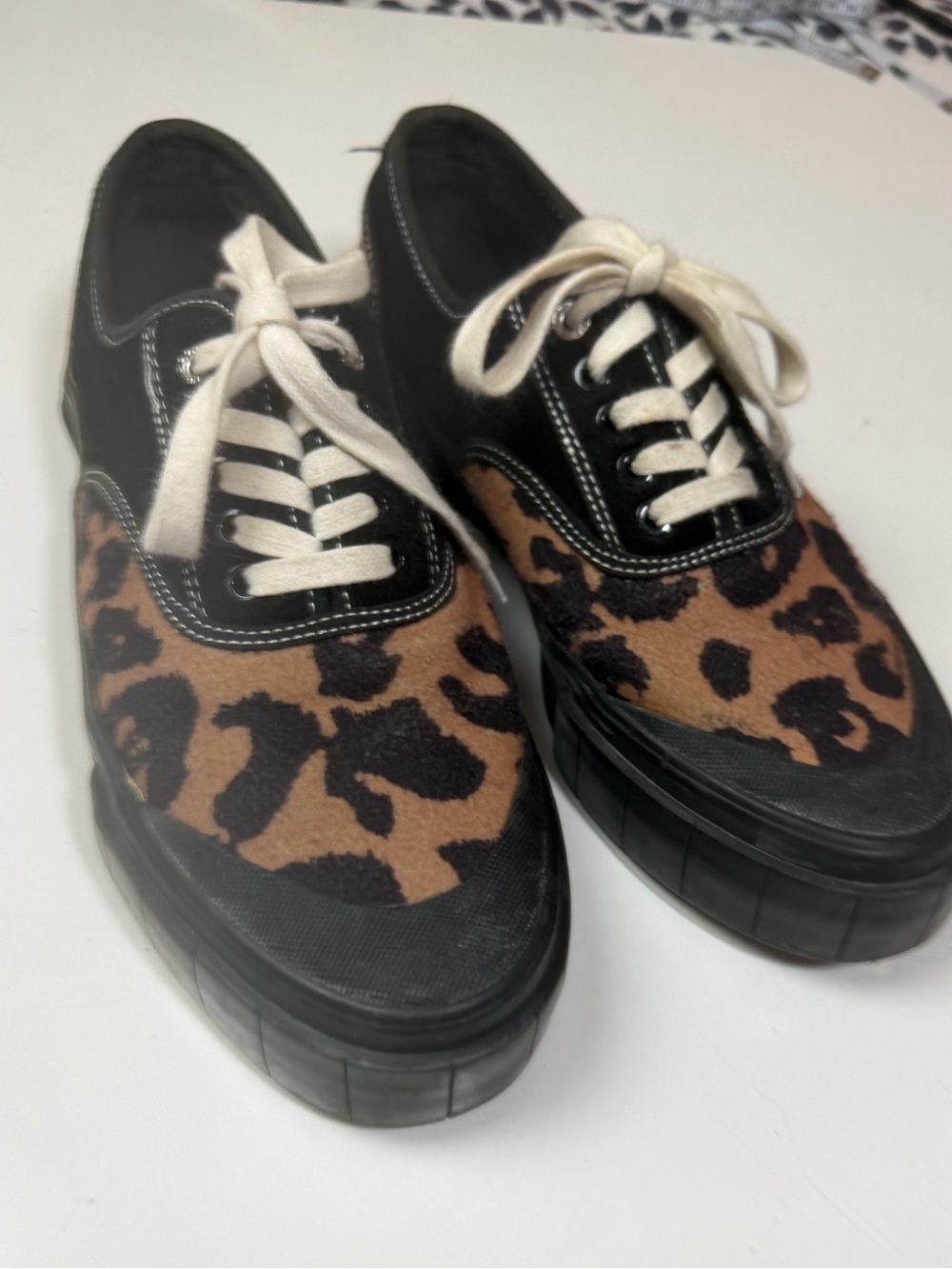 Good News Black Tan Leopard Print Chunky Retro Rockabilly Lace Up Sneakers Sz 9